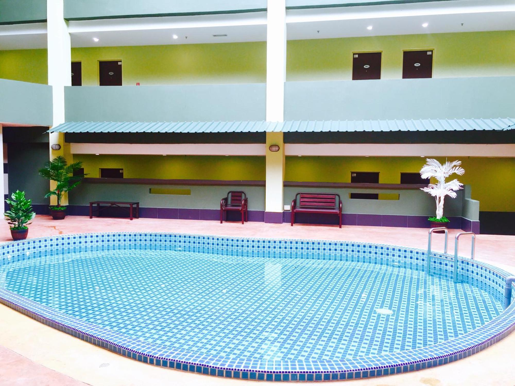 Riverview Hotel Bahau Exterior photo