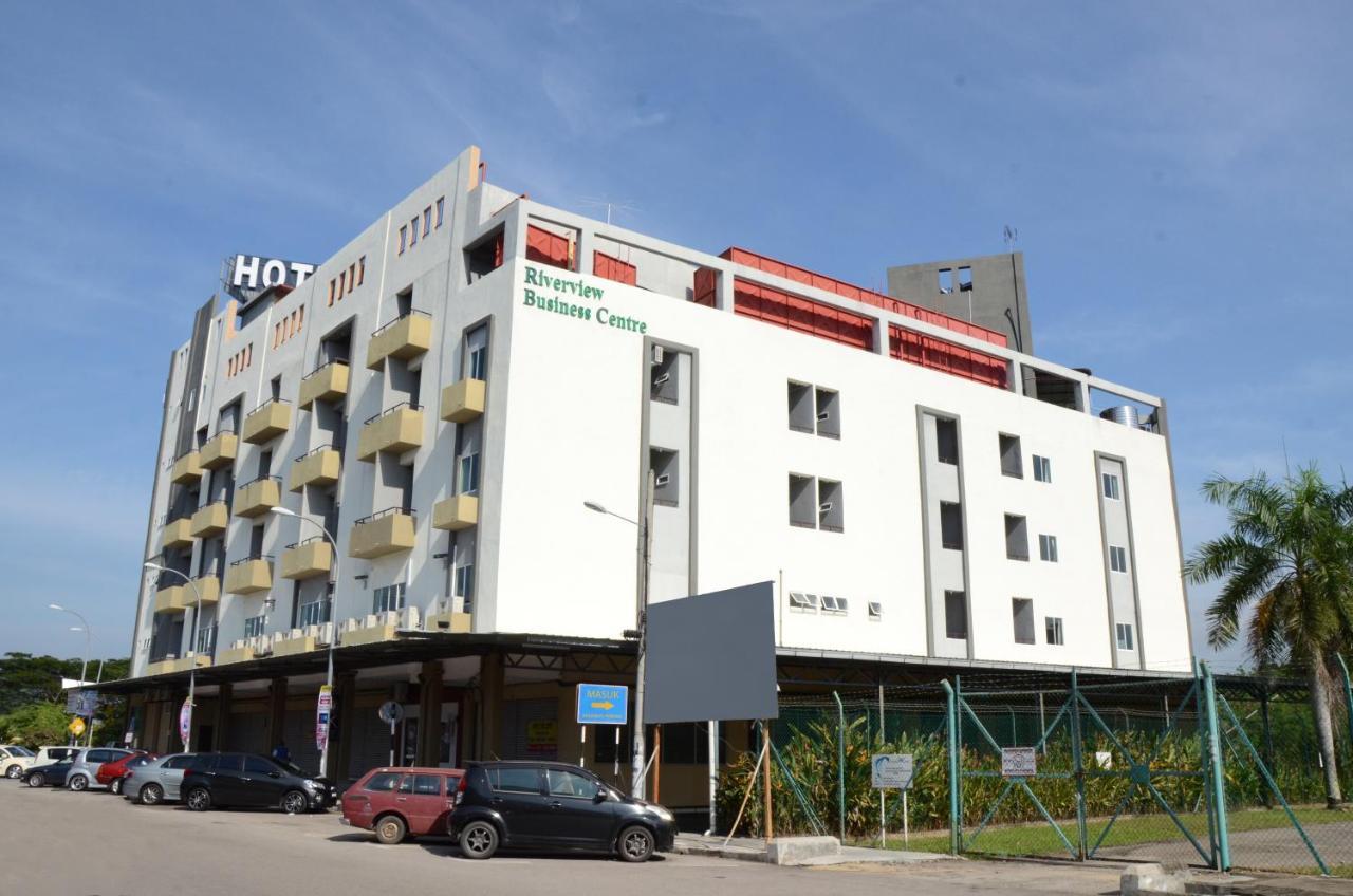 Riverview Hotel Bahau Exterior photo