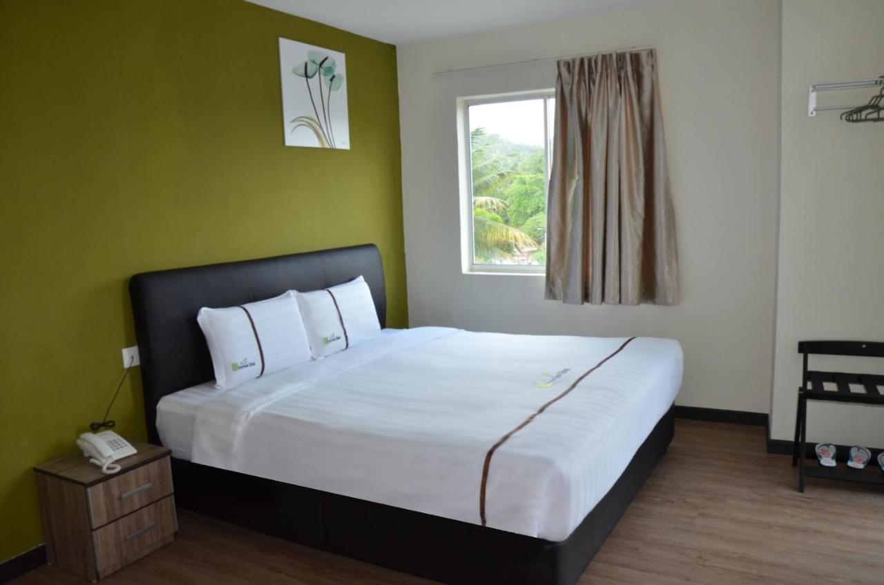 Riverview Hotel Bahau Exterior photo